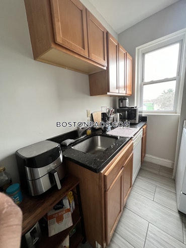 Boston - 0 Beds, 1 Baths