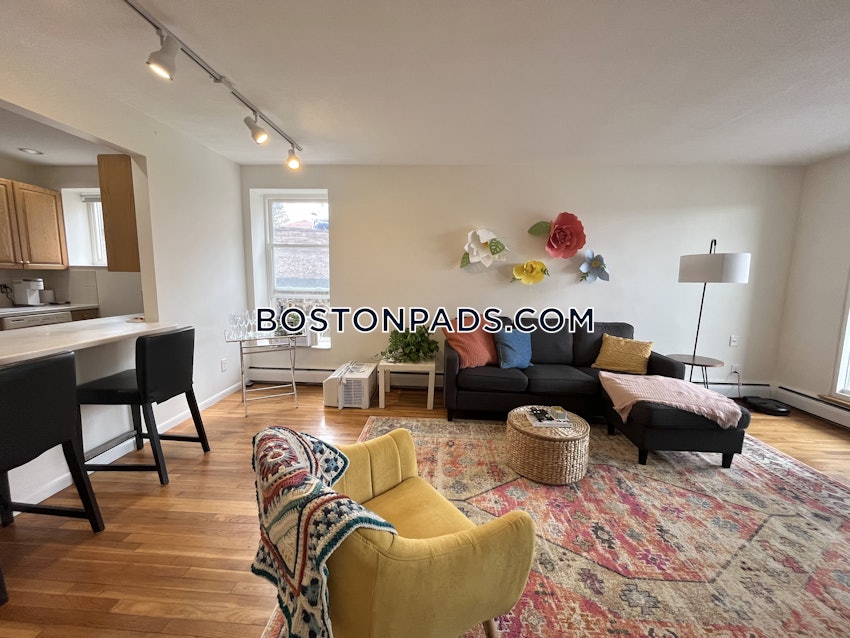 BROOKLINE- WASHINGTON SQUARE - 2 Beds, 2 Baths - Image 6