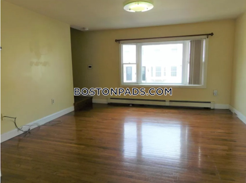 BOSTON - SOUTH BOSTON - ANDREW SQUARE - 3 Beds, 2 Baths - Image 4