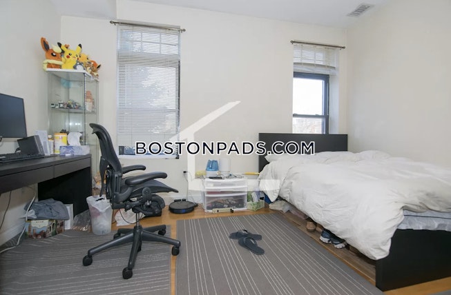 Brookline - $3,200+ /mo