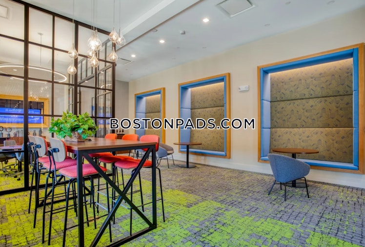 Island Hill Ave., Melrose