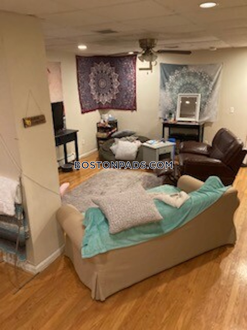 BOSTON - NORTH END - 3 Beds, 2 Baths - Image 15