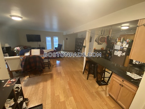 Raymond St. Boston photo 13