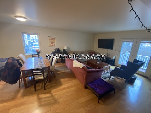 Raymond St. Boston photo 5