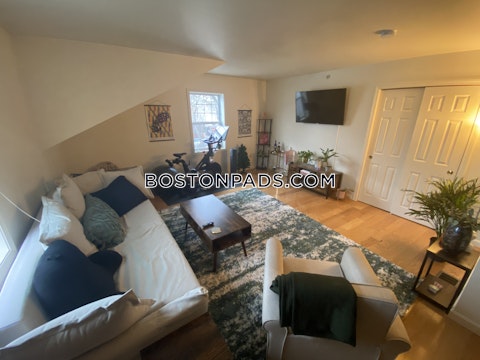 Raymond St. Boston photo 7