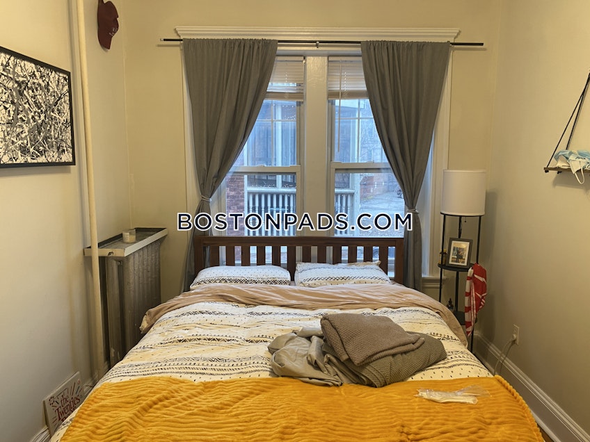 Brookline - $4,600+ /month