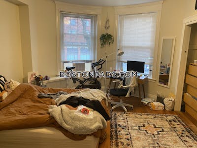 Brookline Apartment for rent 3 Bedrooms 1 Bath  Coolidge Corner - $4,600 No Fee
