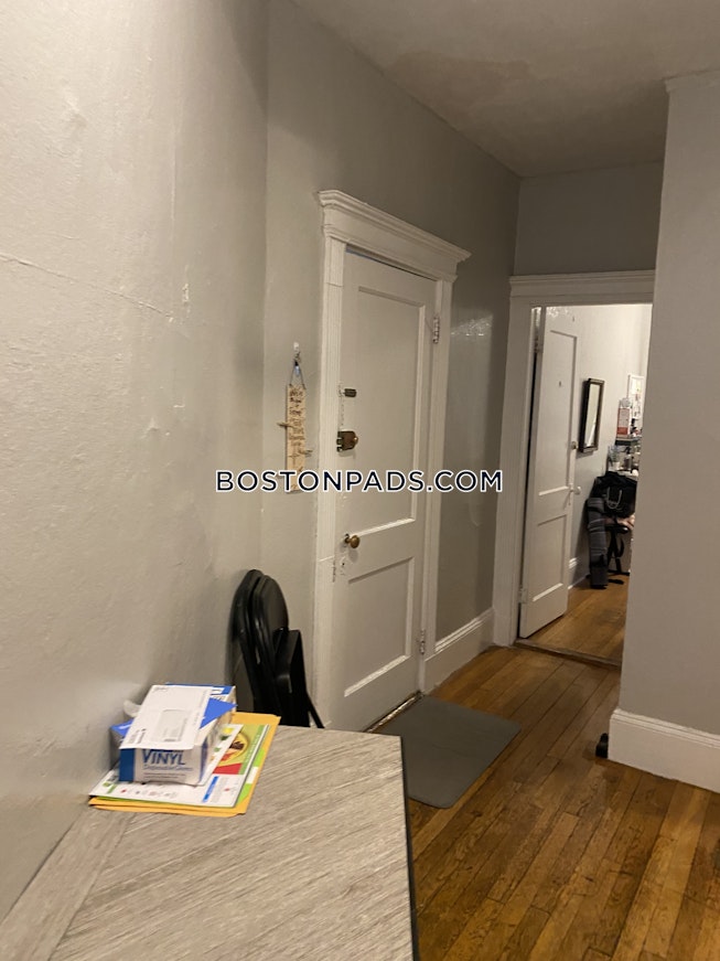 Boston - $4,100+ /mo