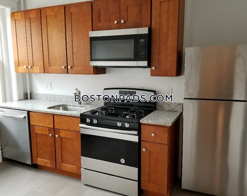 BROOKLINE- BOSTON UNIVERSITY - 4 Beds, 2 Baths - Image 1