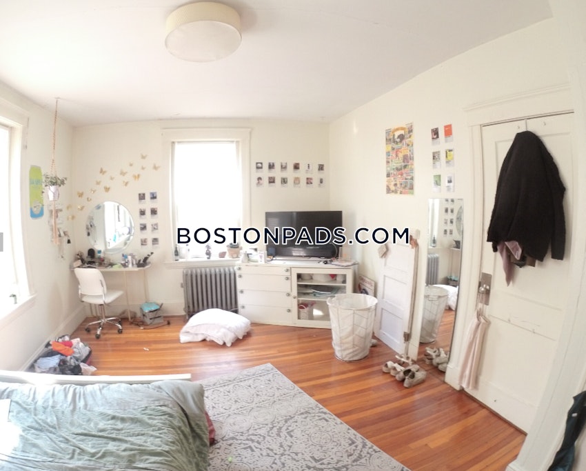 BROOKLINE- BOSTON UNIVERSITY - 3 Beds, 1.5 Baths - Image 6