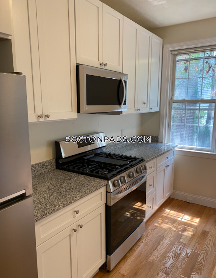 Boston - $2,600+ /month