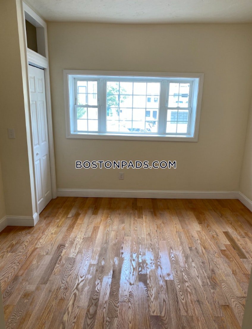 Boston - $2,600+ /month