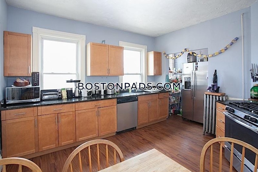 CAMBRIDGE - CENTRAL SQUARE/CAMBRIDGEPORT - 4 Beds, 1 Bath - Image 3