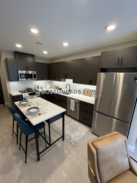 Charles St. Cambridge photo 39