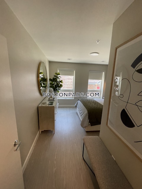 Charles St. Cambridge photo 38