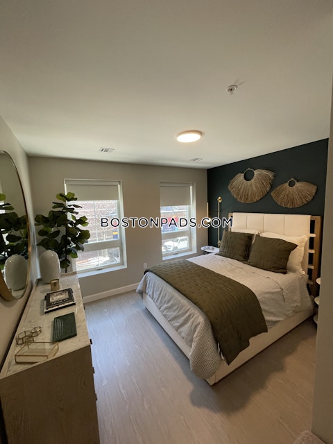 Charles St. Cambridge photo 10