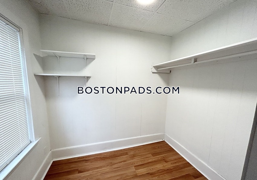 BOSTON - DORCHESTER/SOUTH BOSTON BORDER - 1 Bed, 1 Bath - Image 10