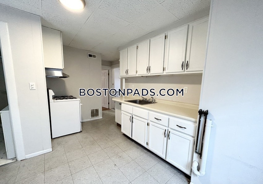 BOSTON - DORCHESTER/SOUTH BOSTON BORDER - 1 Bed, 1 Bath - Image 1