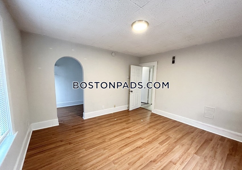 BOSTON - DORCHESTER/SOUTH BOSTON BORDER - 1 Bed, 1 Bath - Image 9