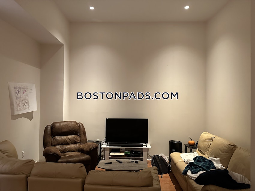 BOSTON - DOWNTOWN - 4 Beds, 4 Baths - Image 17