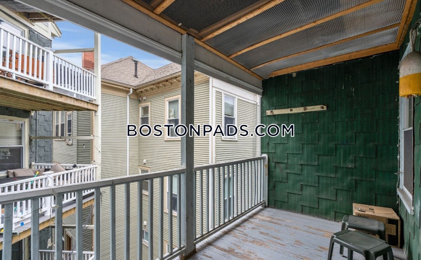 BOSTON - MISSION HILL - 4 Beds, 1 Bath - Image 10