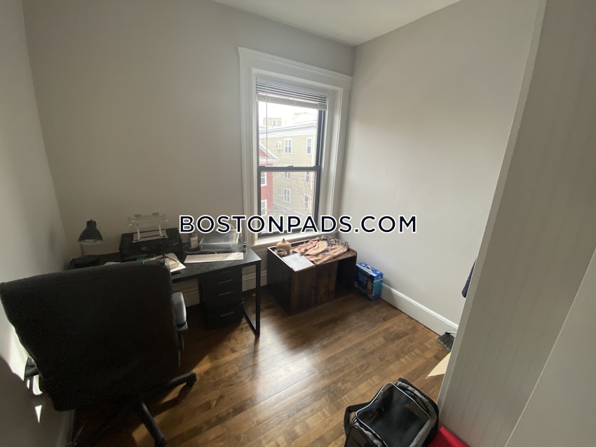 CAMBRIDGE - PORTER SQUARE - 3 Beds, 1 Bath - Image 8