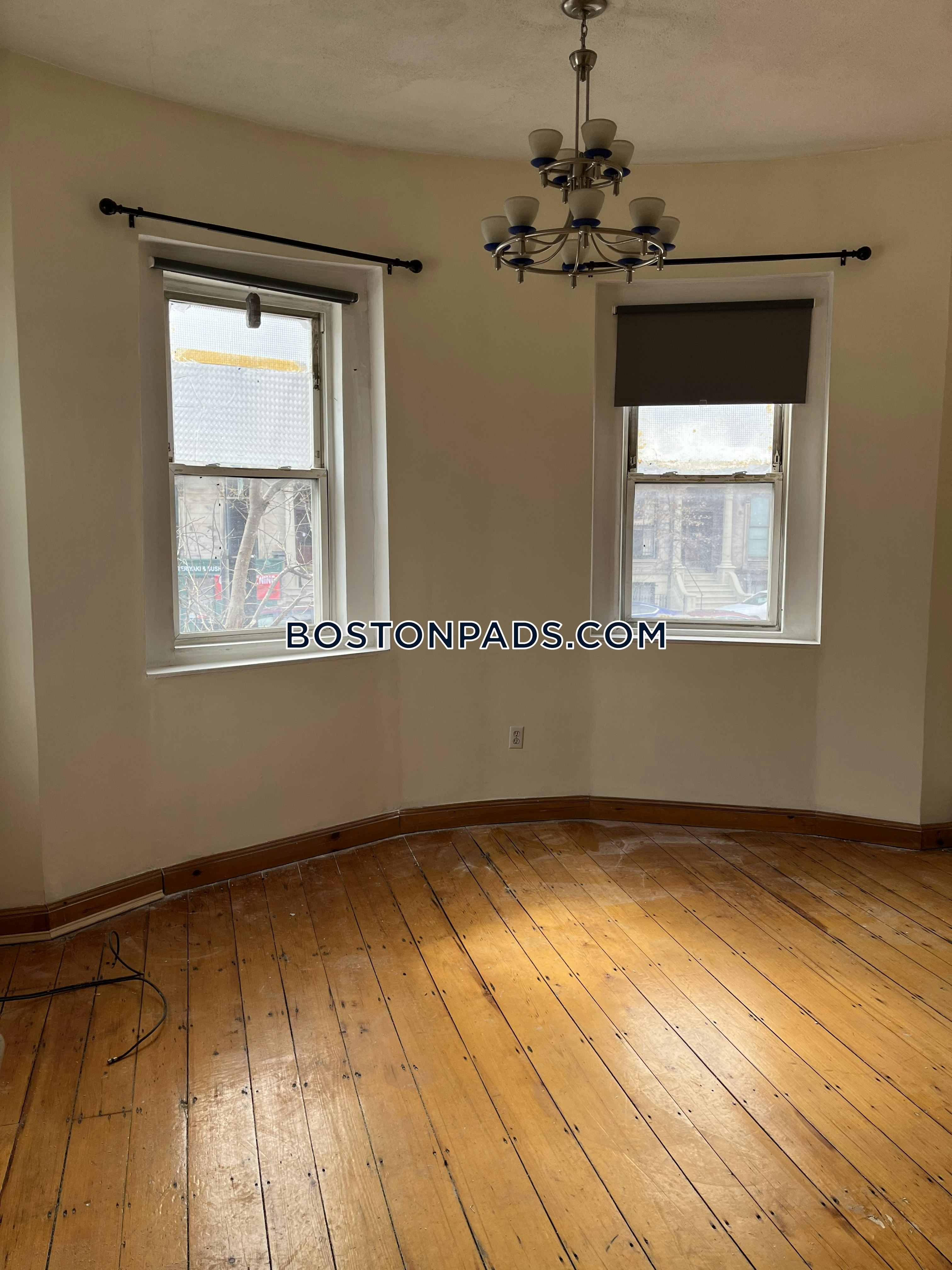 Massachusetts Ave Boston