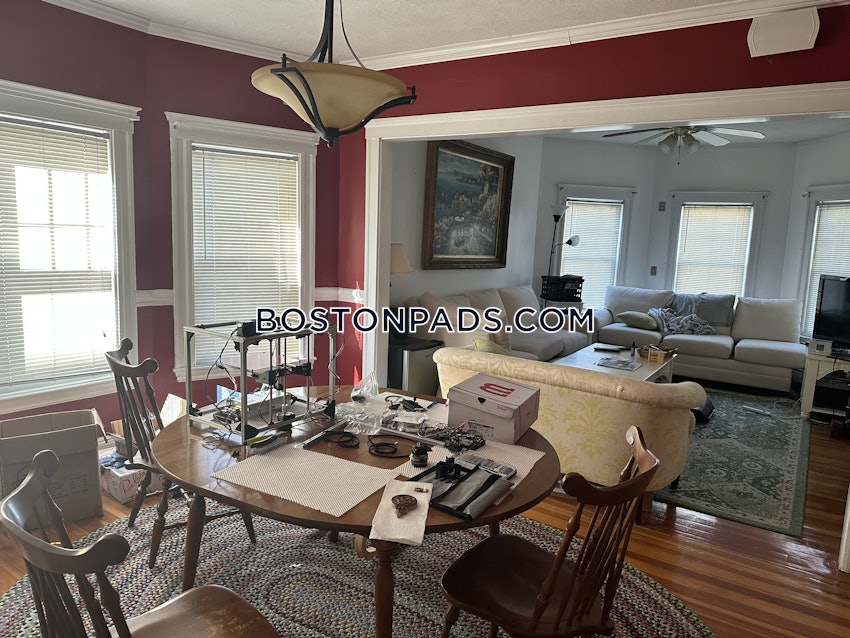 MEDFORD - TUFTS - 2 Beds, 1 Bath - Image 4