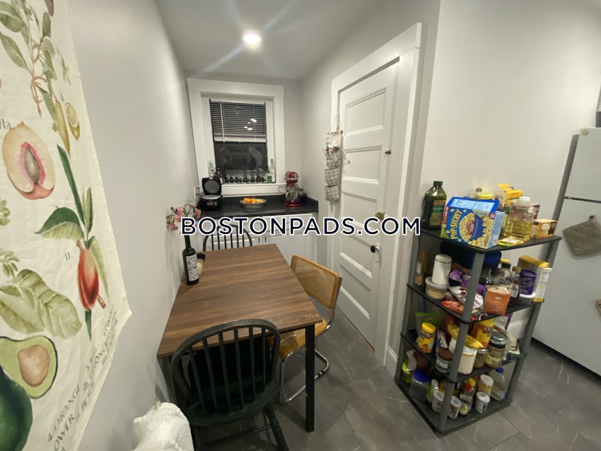 CAMBRIDGE - PORTER SQUARE - 3 Beds, 1 Bath - Image 21