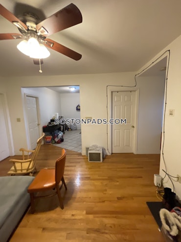 Boston - 4 Beds, 2 Baths