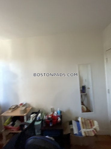 Boston - 4 Beds, 2 Baths