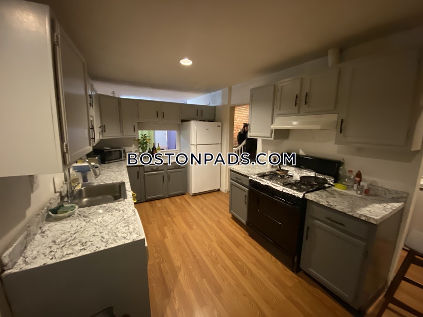 BOSTON - SOUTH END - 2 Beds, 2 Baths - Image 9