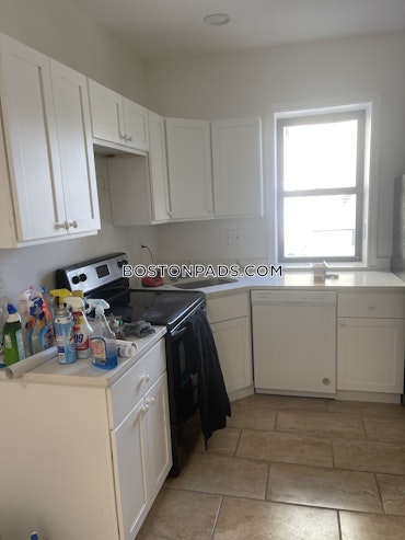 Boston - 4 Beds, 2 Baths