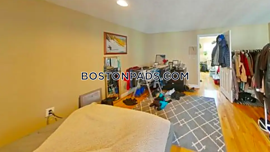 Boston - 3 Beds, 2 Baths