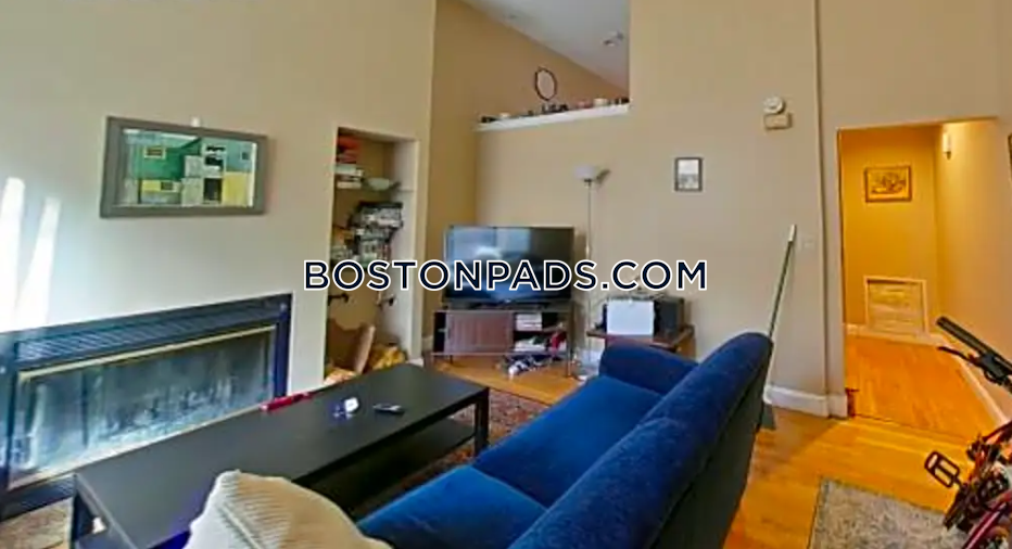Boston - 3 Beds, 2 Baths