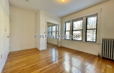 Boston - 4 Beds, 2 Baths