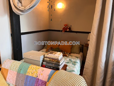 Boston - 0 Beds, 1 Baths