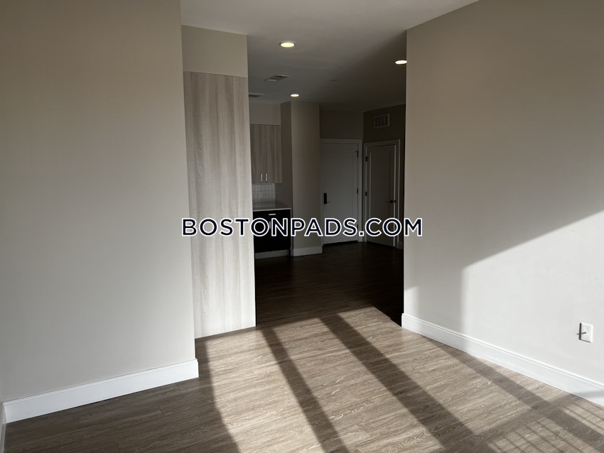 BOSTON - EAST BOSTON - BREMEN ST. PARK/AIRPORT STATION - 2 Beds, 1 Bath - Image 3