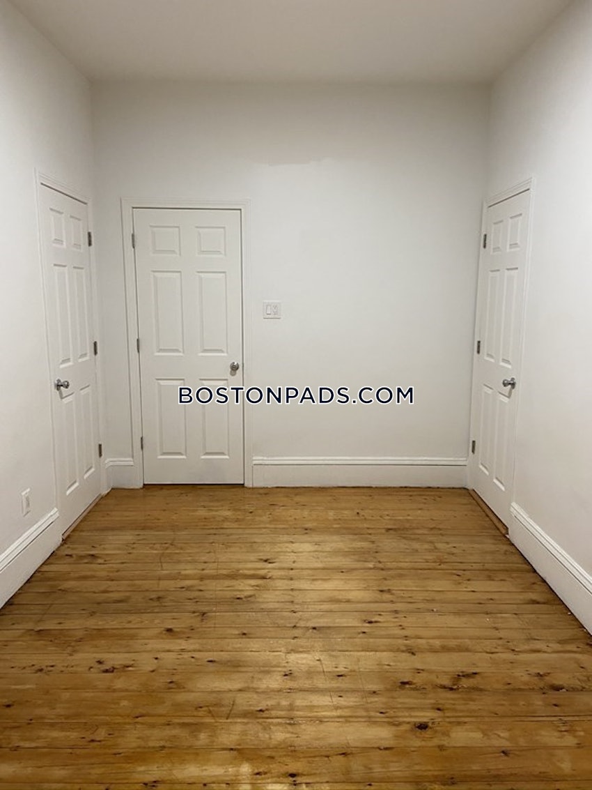 CAMBRIDGE - CENTRAL SQUARE/CAMBRIDGEPORT - 3 Beds, 1.5 Baths - Image 6