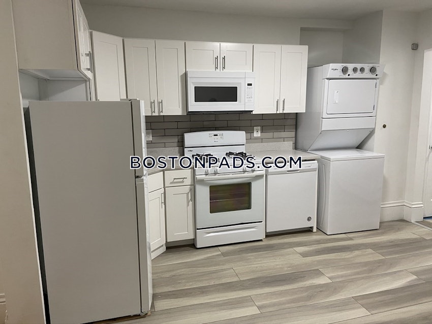 CAMBRIDGE - CENTRAL SQUARE/CAMBRIDGEPORT - 3 Beds, 1.5 Baths - Image 7