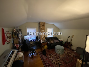 Boston - 2 Beds, 1 Baths