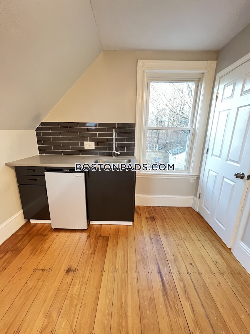 BOSTON - JAMAICA PLAIN - FOREST HILLS - 5 Beds, 2 Baths - Image 72