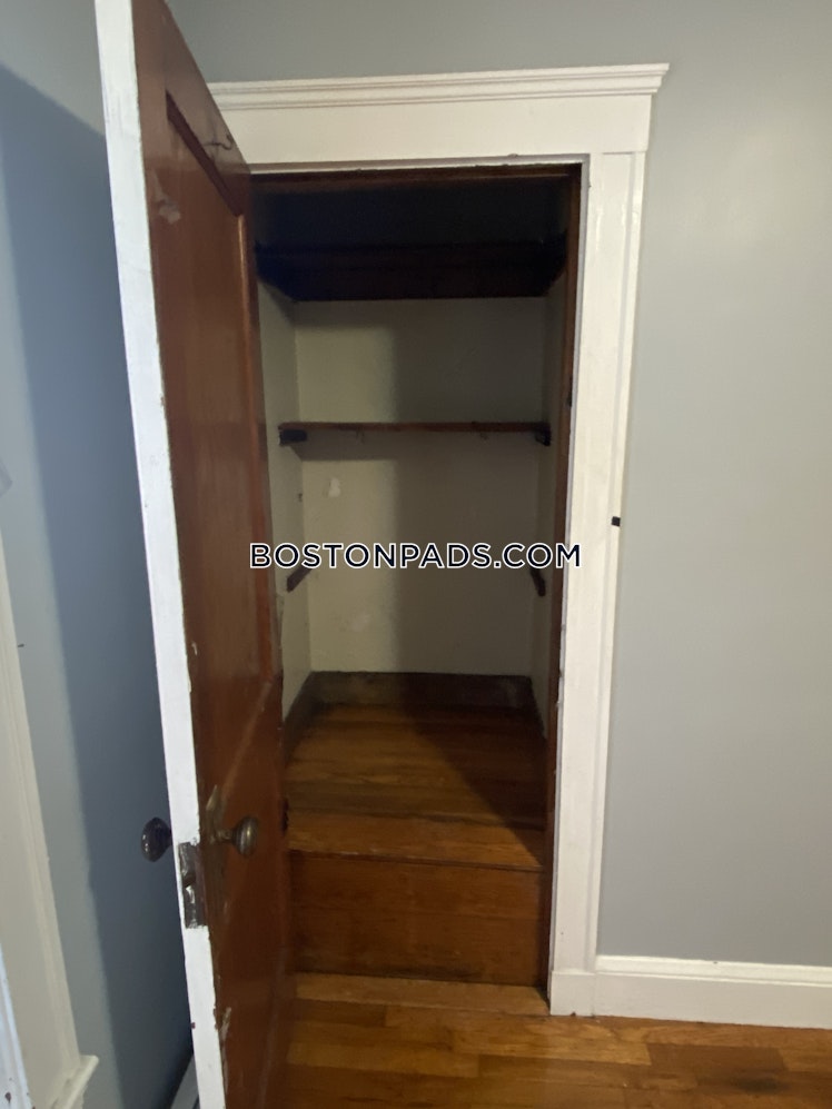 Goldsmith Ave., Medford