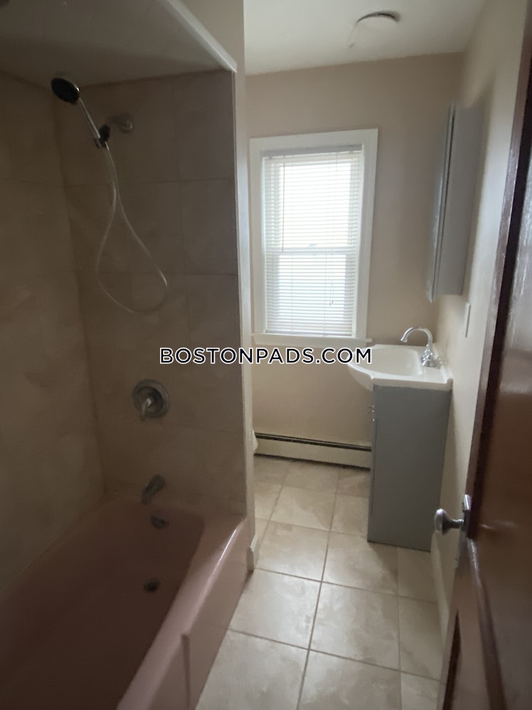 Goldsmith Ave., Medford