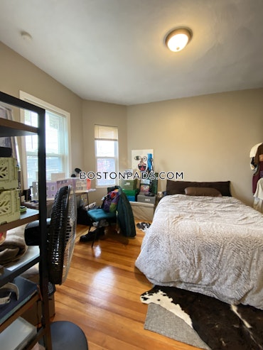 Boston - 3 Beds, 2 Baths