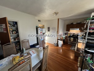 somerville-4-beds-2-baths-winter-hill-4200-4551221