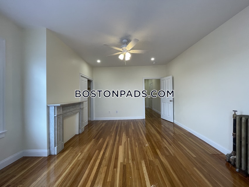 BOSTON - WEST ROXBURY - 3 Beds, 1 Bath - Image 4