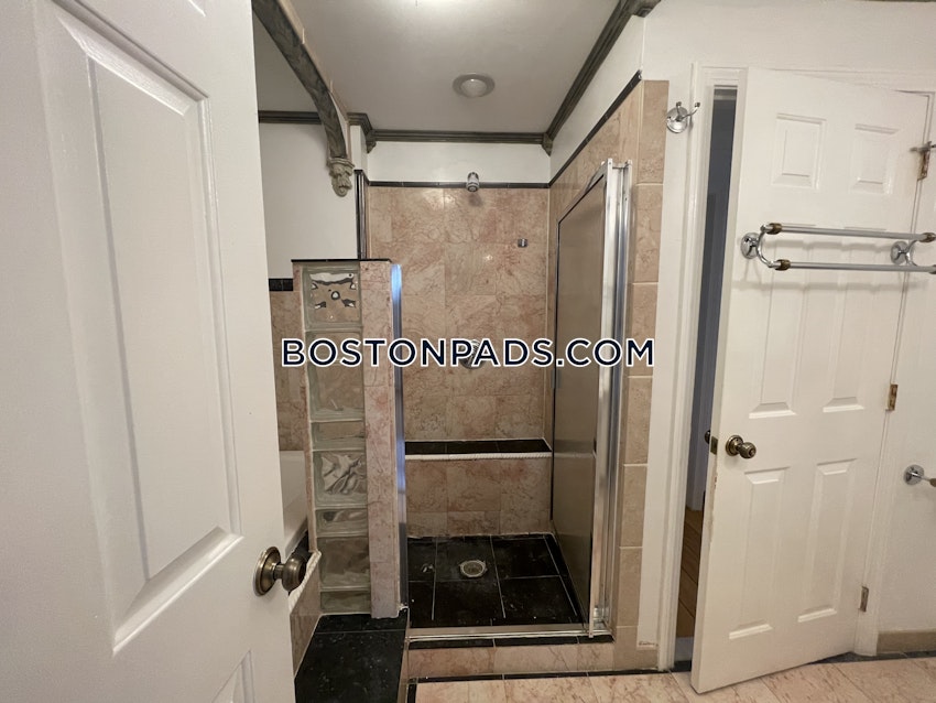 BOSTON - FORT HILL - 4 Beds, 3 Baths - Image 36