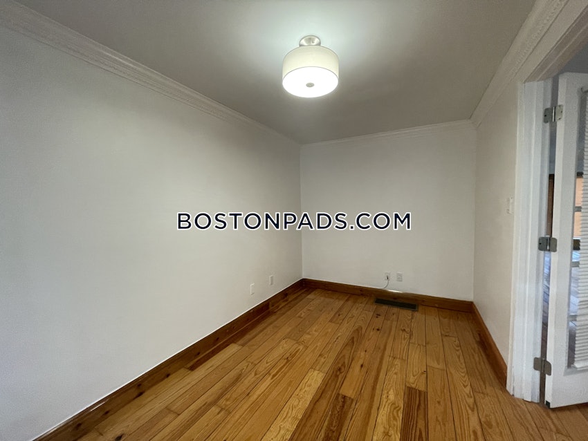 BOSTON - FORT HILL - 4 Beds, 3 Baths - Image 34