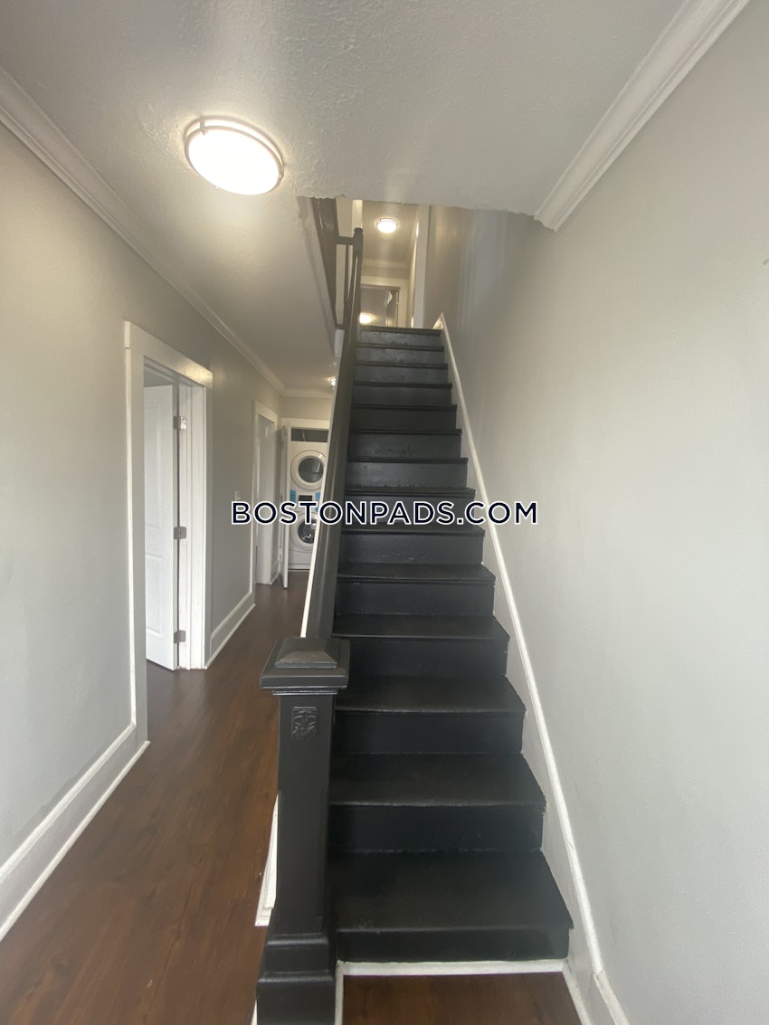 WALTHAM - 4 Beds, 2 Baths - Image 18